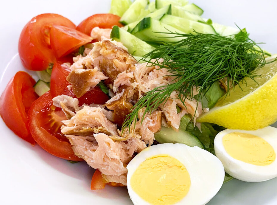 Savulohisalaatti (1020 henkilölle) Tilaa ja nouda Porista